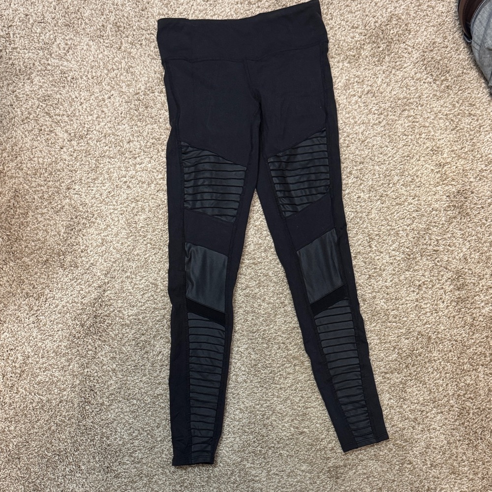 ALO Yoga Charcoal Leggings